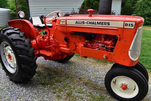 Image of Allis Chalmers D15 equipment image 2