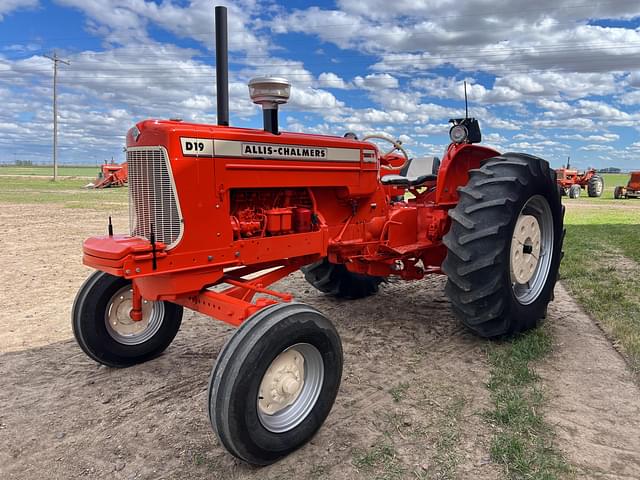 Image of Allis Chalmers D19 equipment image 2