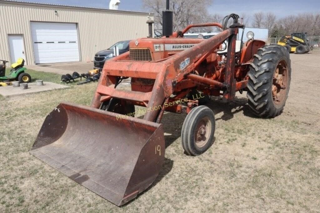 Image of Allis Chalmers D19 Primary image