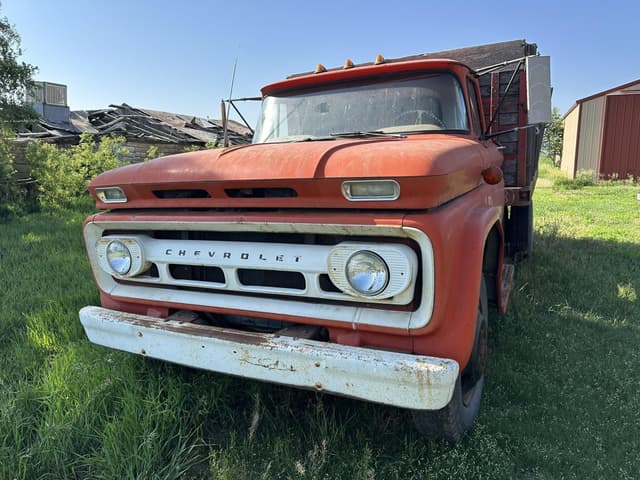 Image of Chevrolet 60 equipment image 1