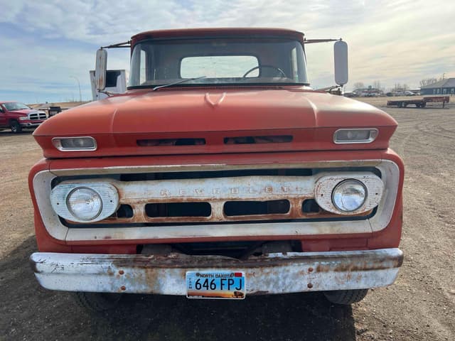 Image of Chevrolet C60 equipment image 2