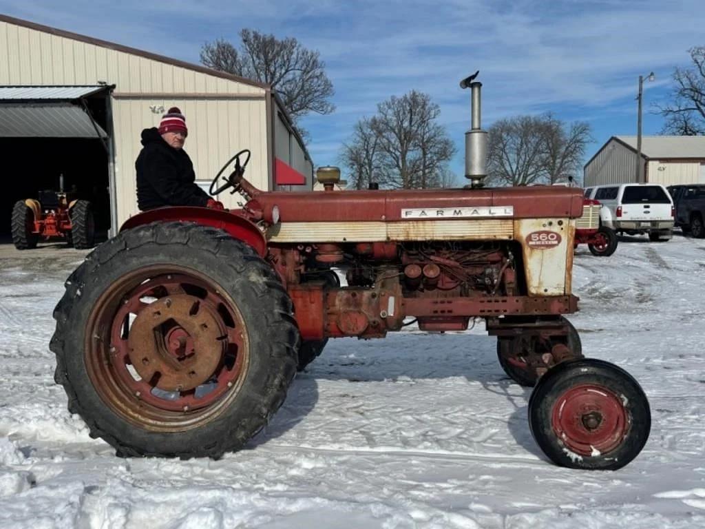 Image of Farmall 560  Primary image