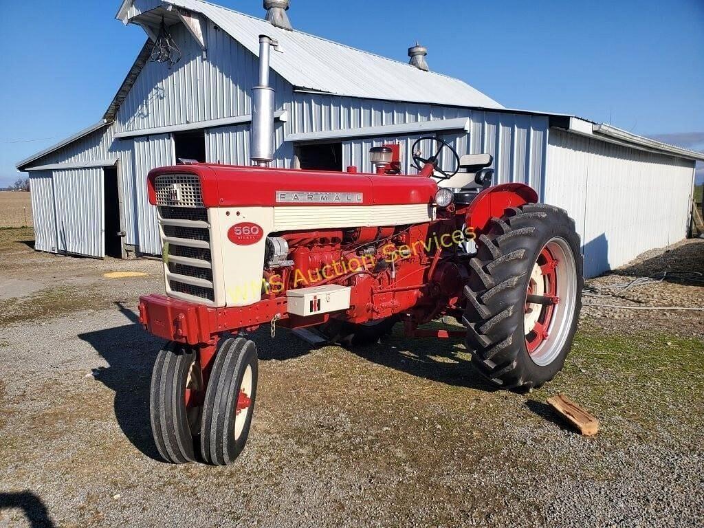 Image of Farmall 560  Primary image