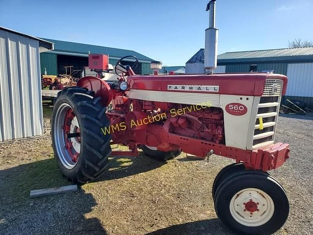 Image of Farmall 560  equipment image 4
