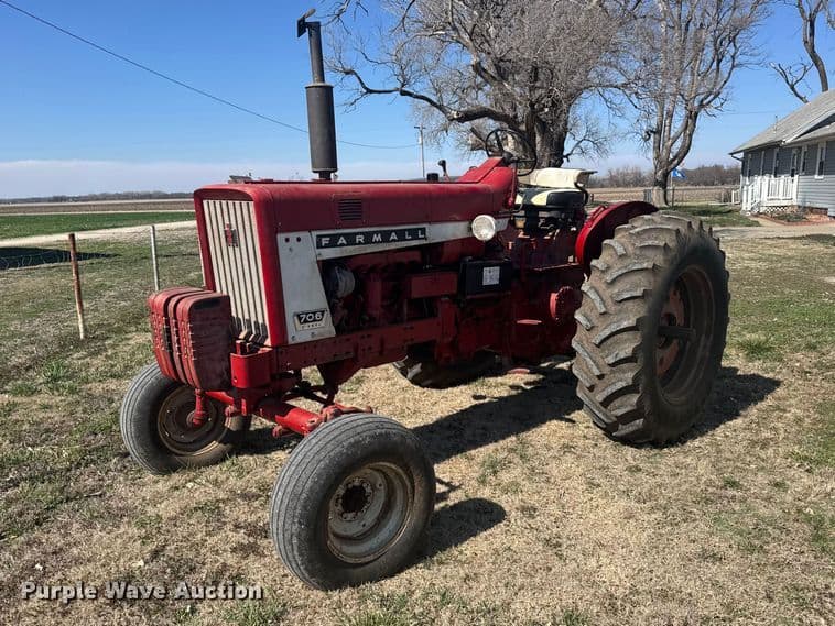 Image of Farmall 706 Primary image