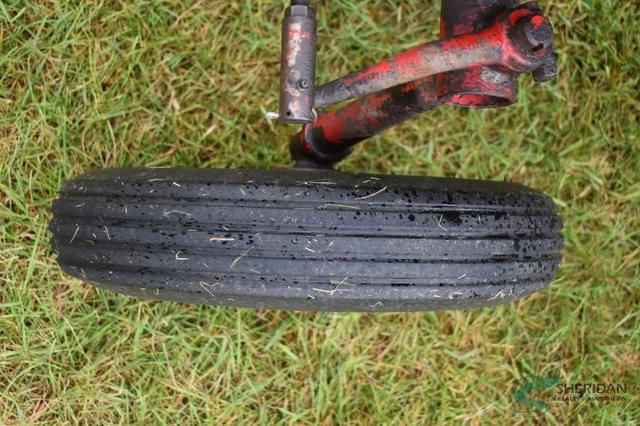 Image of Farmall Cub equipment image 3