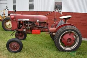 1963 Farmall Cub Image