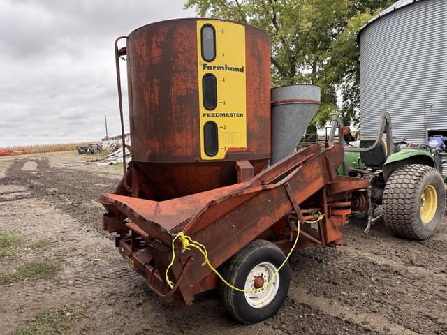 Image of Farmhand F81B equipment image 2