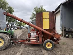 1963 Farmhand F81B Image