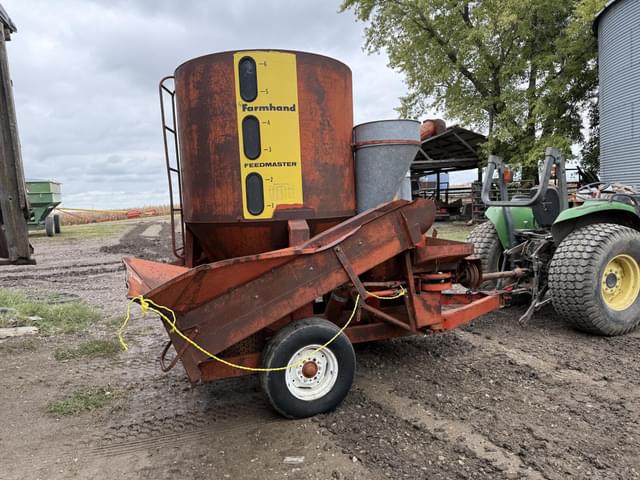 Image of Farmhand F81B equipment image 3