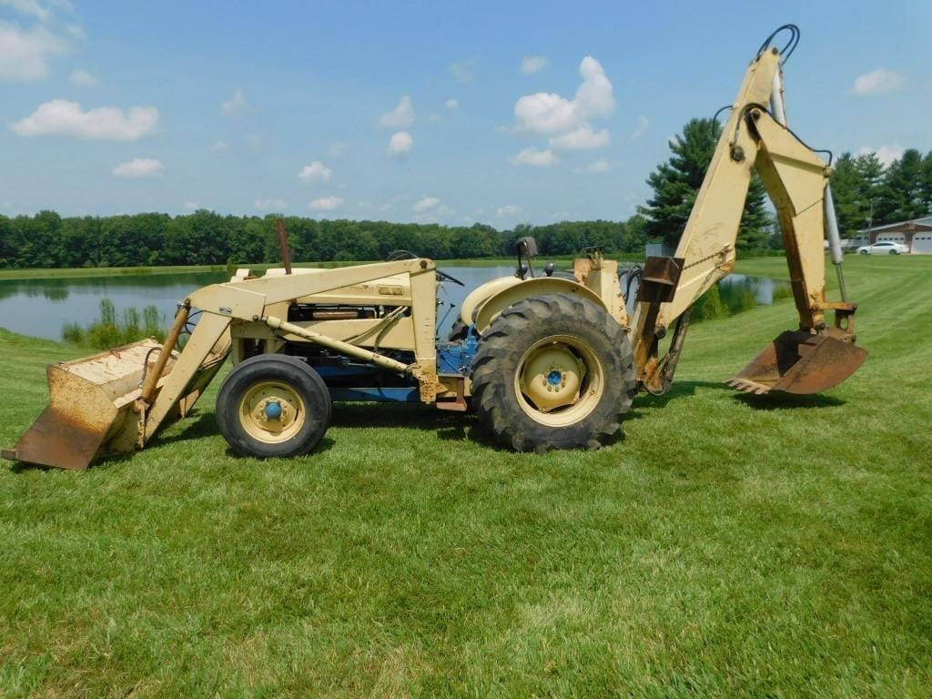 Main image Ford 4400