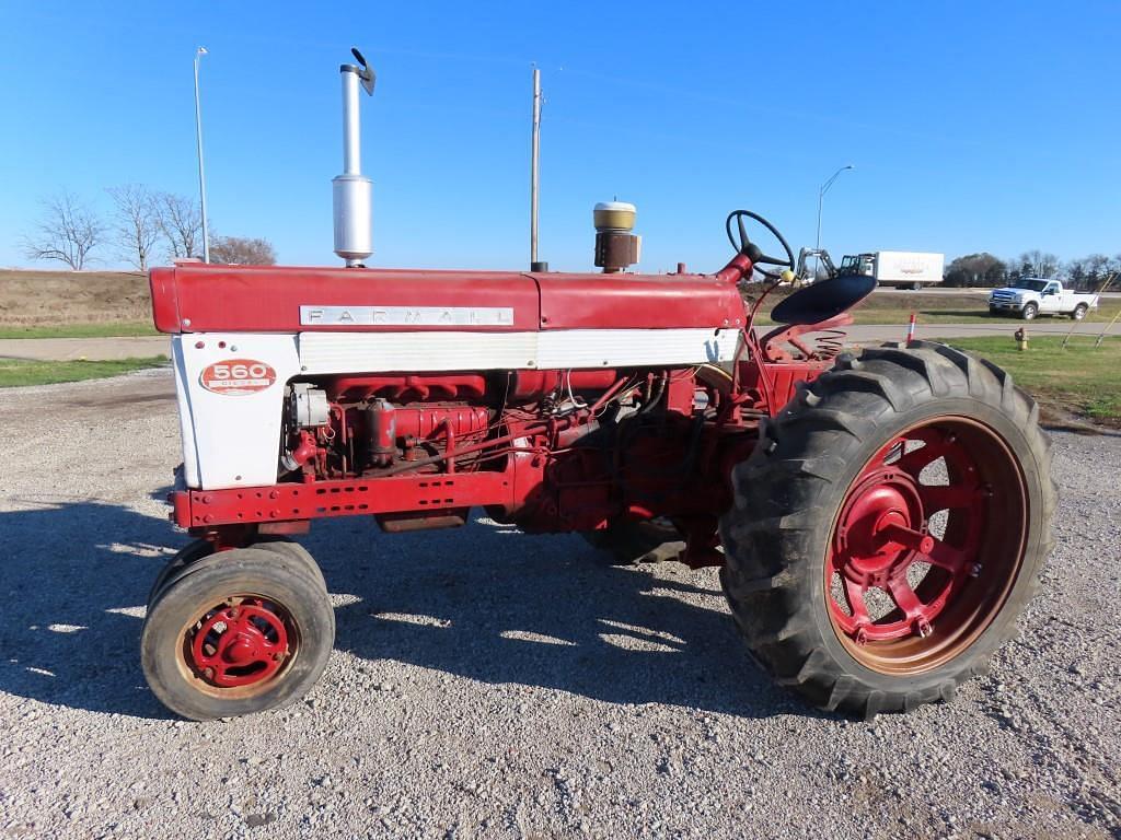 Image of International Harvester 560 Primary image