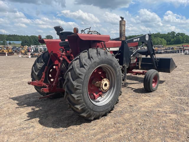 Image of International Harvester 806 equipment image 4