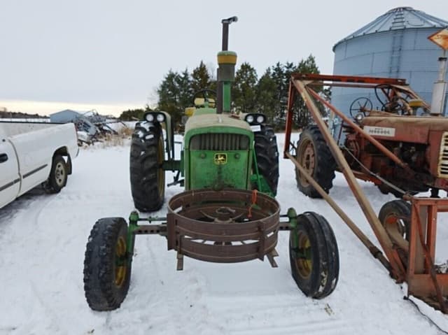 Image of John Deere 3010 equipment image 1