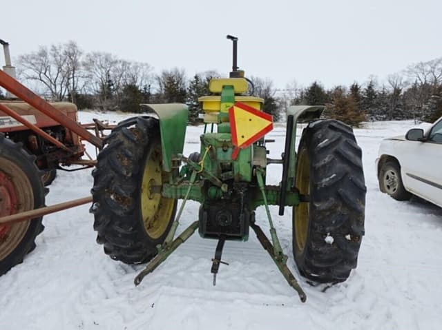 Image of John Deere 3010 equipment image 3