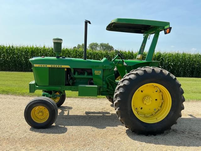 Image of John Deere 4010 equipment image 1