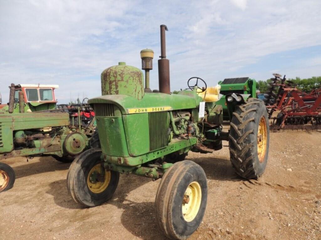 Image of John Deere 4010 Primary image