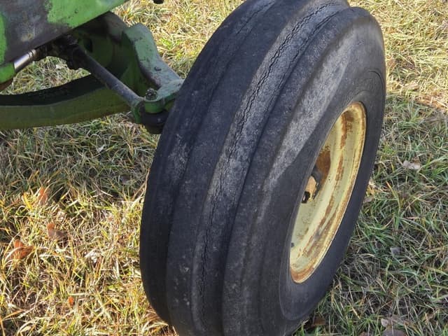 Image of John Deere 5010 equipment image 3