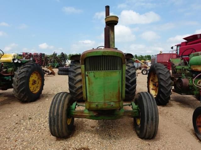 Image of John Deere 5010 equipment image 3