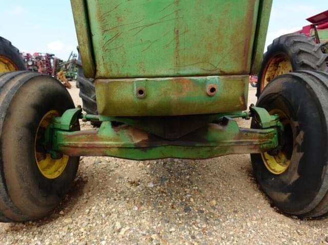 Image of John Deere 5010 equipment image 4