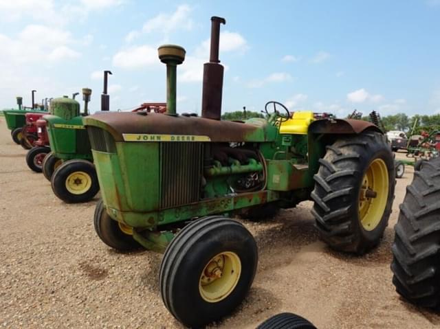 Image of John Deere 5010 equipment image 1