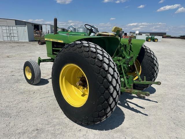 Image of John Deere 2010C equipment image 2