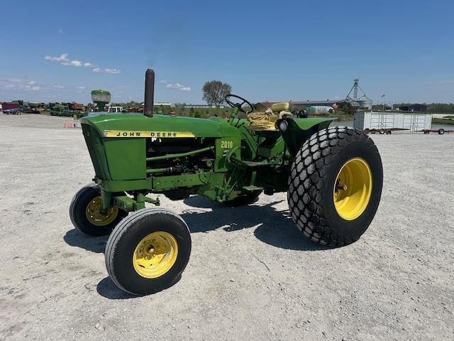 Image of John Deere 2010C Primary image