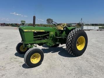 Main image John Deere 2010C