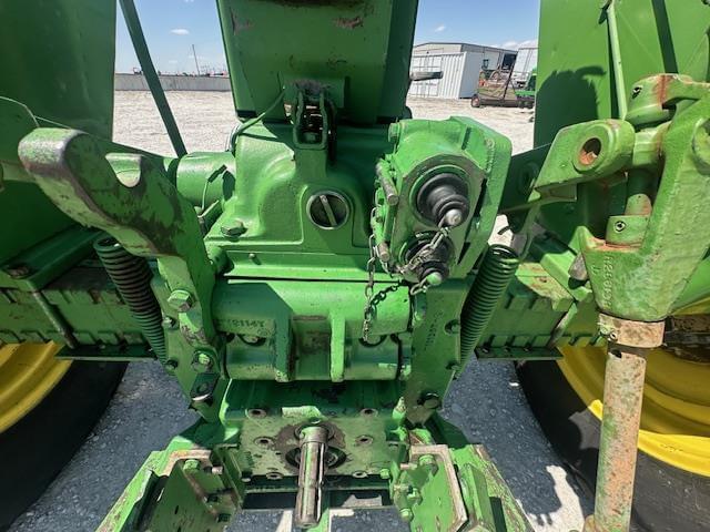 Image of John Deere 2010C equipment image 4