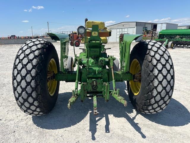 Image of John Deere 2010C equipment image 3