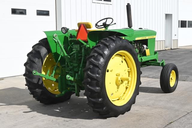 Image of John Deere 2010 equipment image 2