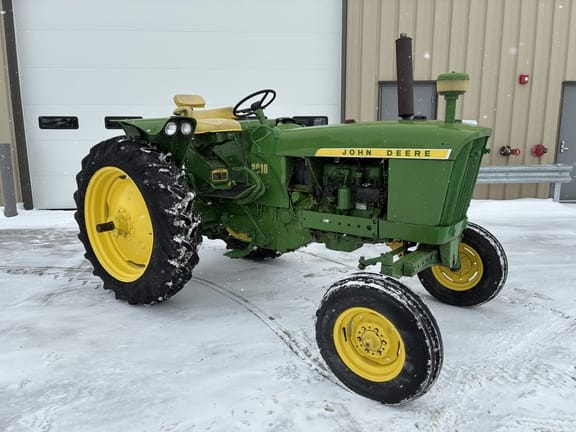 1963 John Deere 2010 Equipment Image0