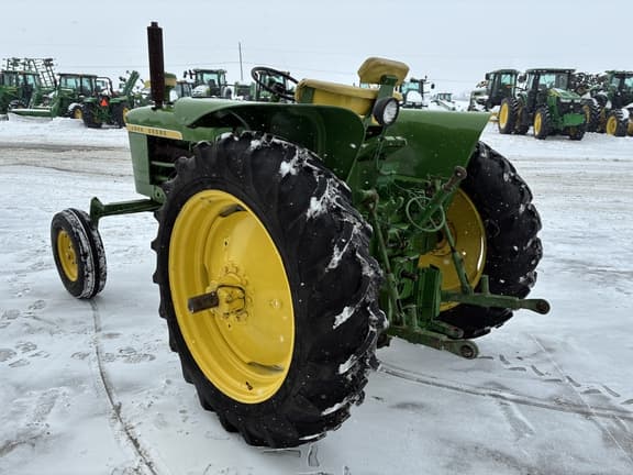 Image of John Deere 2010 equipment image 4