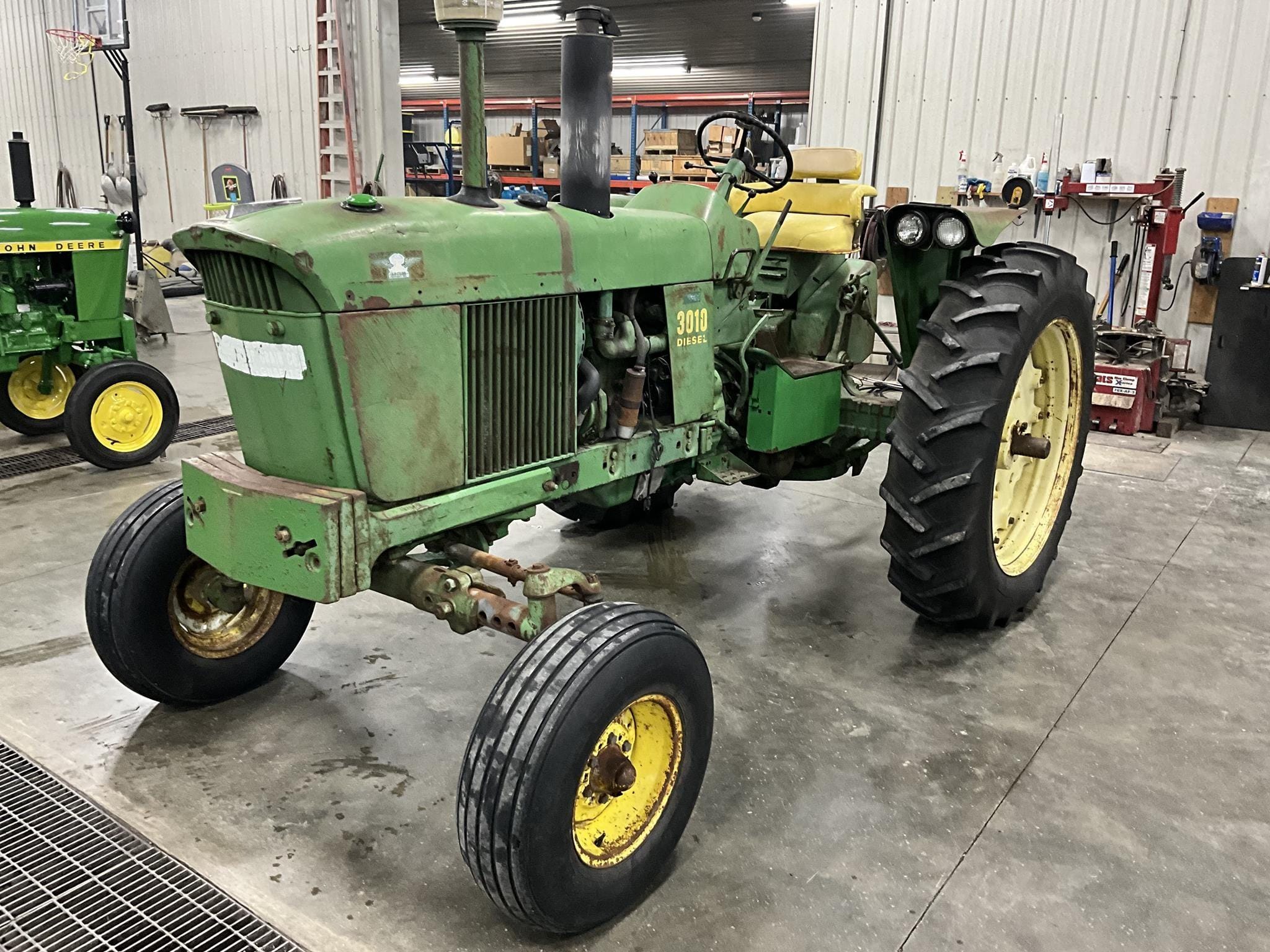 1963 John Deere 3010 Equipment Image0