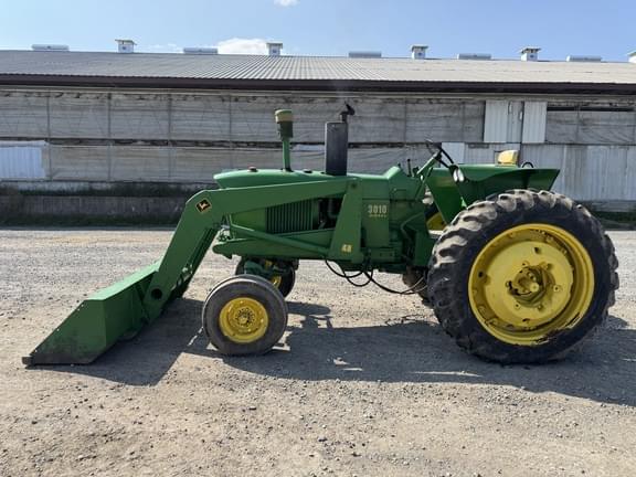 Image of John Deere 3010 Primary image