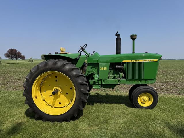 Image of John Deere 3010 equipment image 3