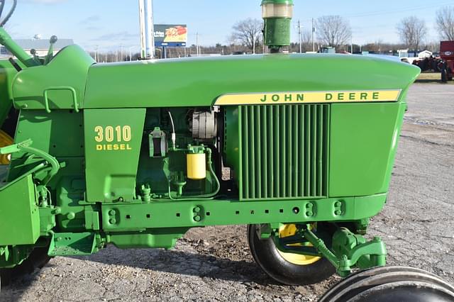 Image of John Deere 3010 equipment image 4