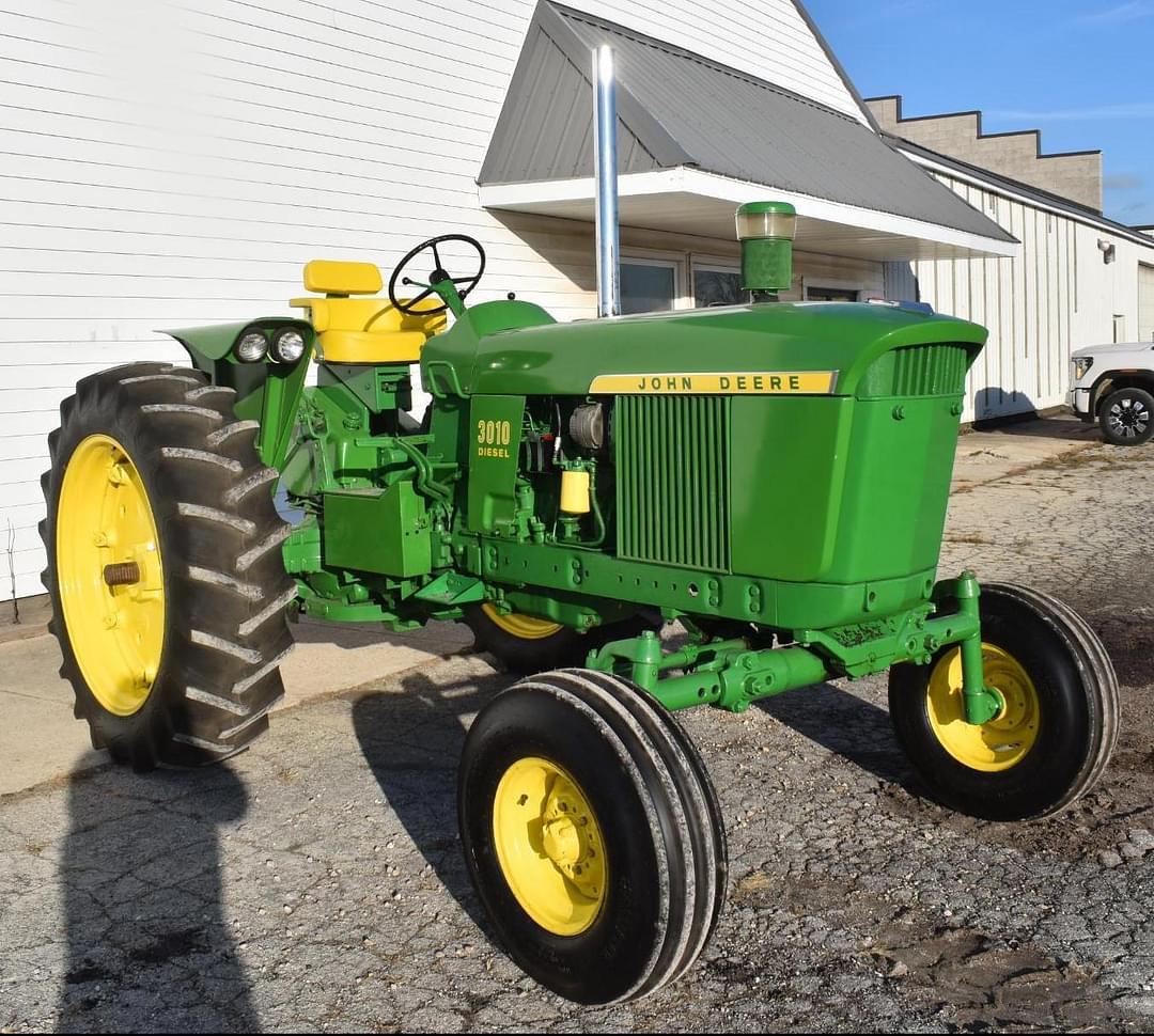 Image of John Deere 3010 Primary image