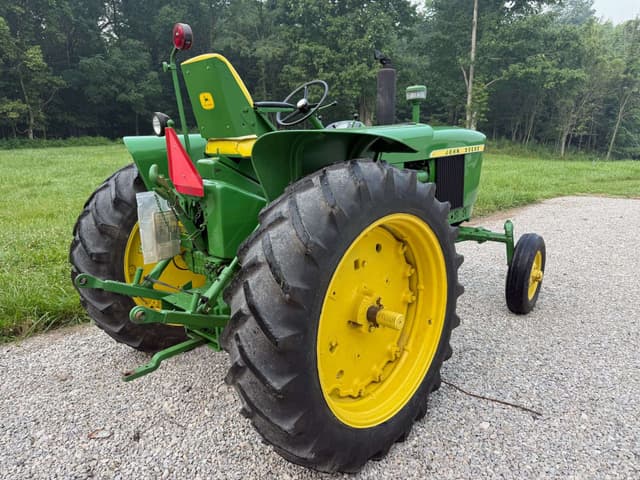 Image of John Deere 3010 equipment image 4