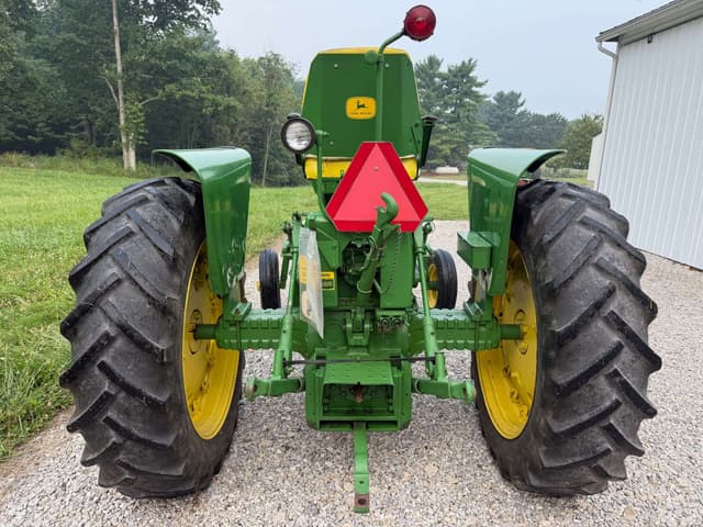 Image of John Deere 3010 equipment image 3