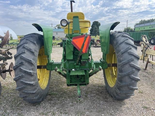 Image of John Deere 3010 equipment image 3