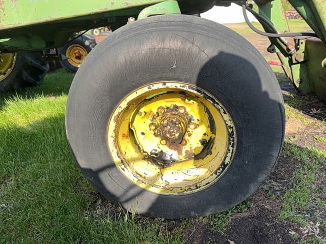 Image of John Deere 3010 equipment image 4