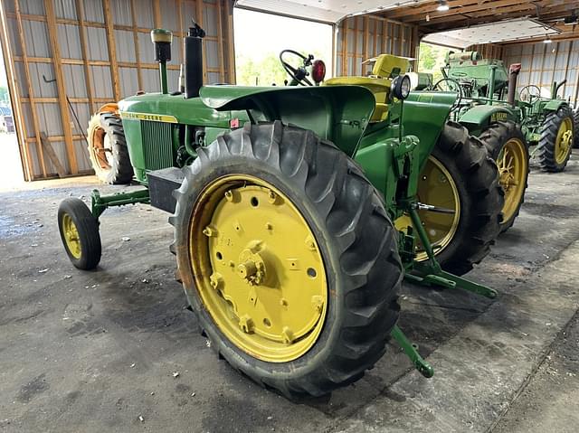 Image of John Deere 3010 equipment image 2