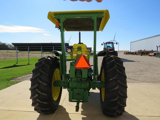 Image of John Deere 4010 equipment image 3