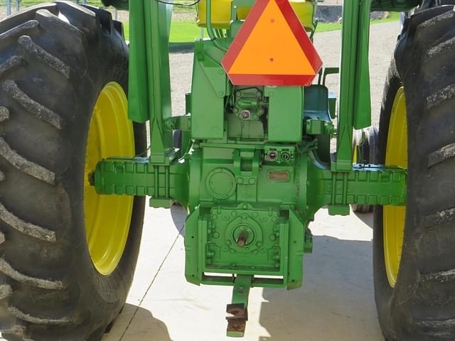 Image of John Deere 4010 equipment image 4