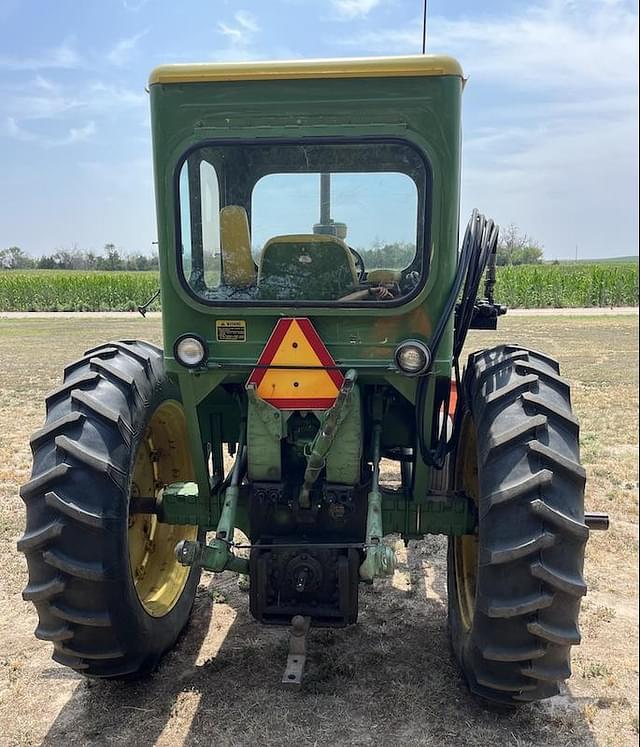 Image of John Deere 4010 equipment image 4