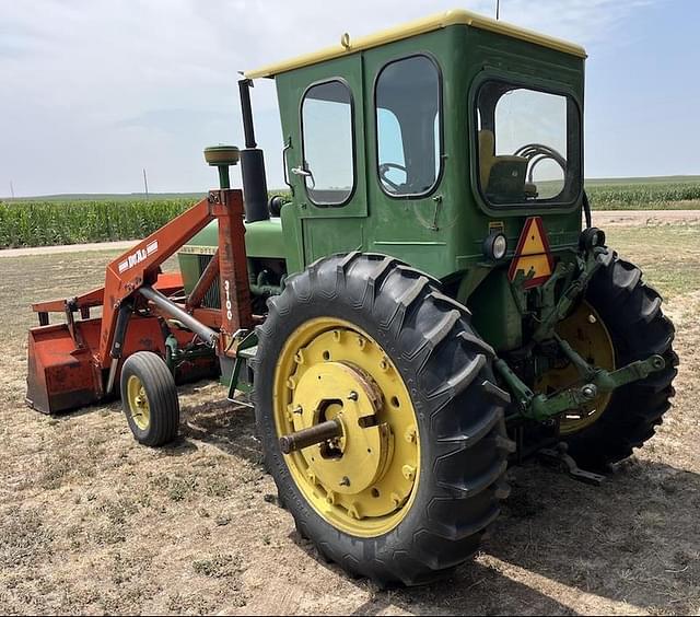 Image of John Deere 4010 equipment image 1