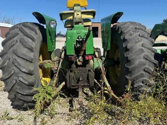 Image of John Deere 4010 equipment image 3