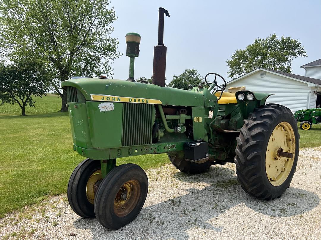Image of John Deere 4010 Primary image