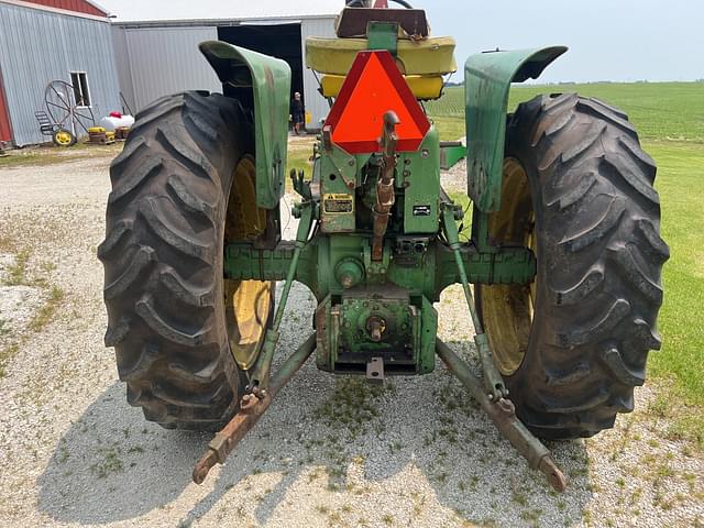 Image of John Deere 4010 equipment image 4